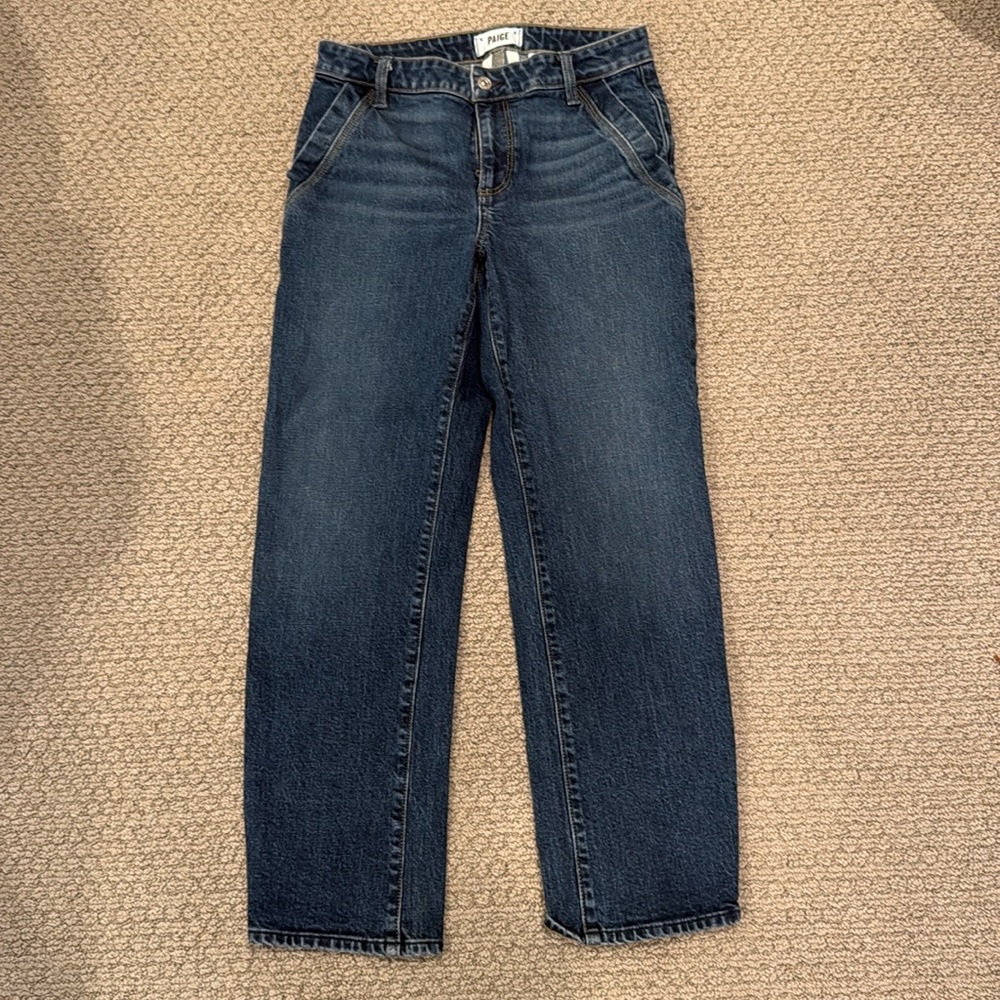 Paige straight leg, cropped jean. Size 27